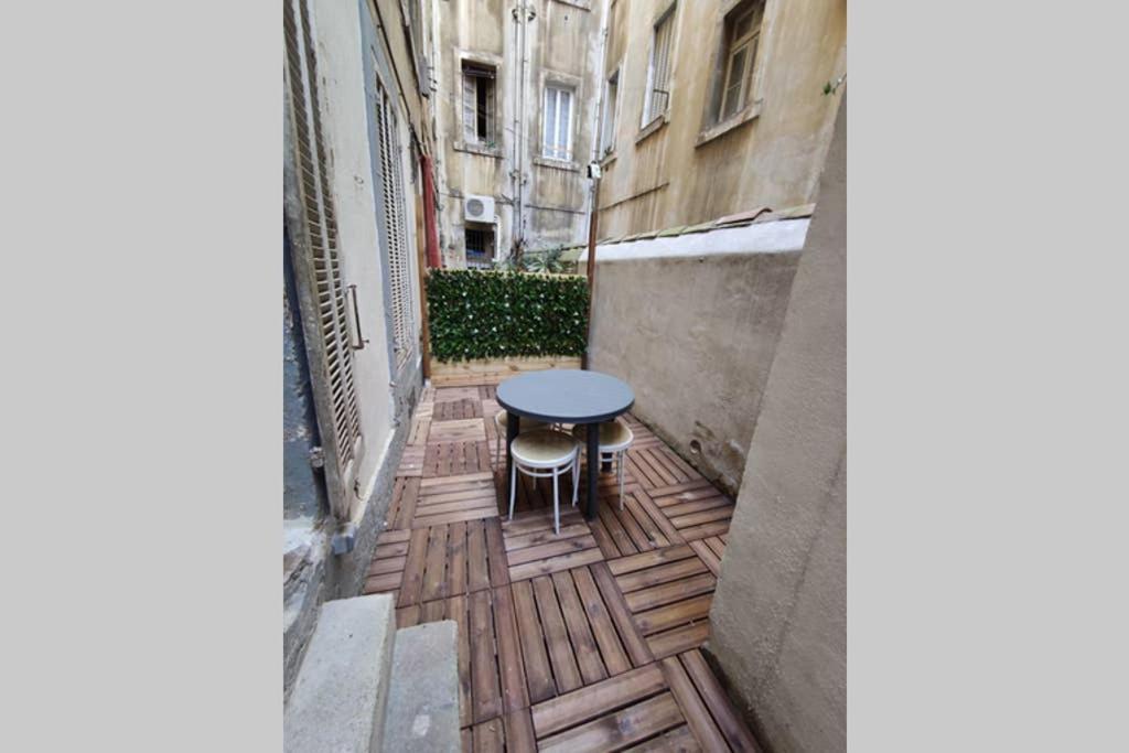 Appartement Joli T2 proche Vieux-port, Terrasses du port et Metro Joliette à Marseille Extérieur photo