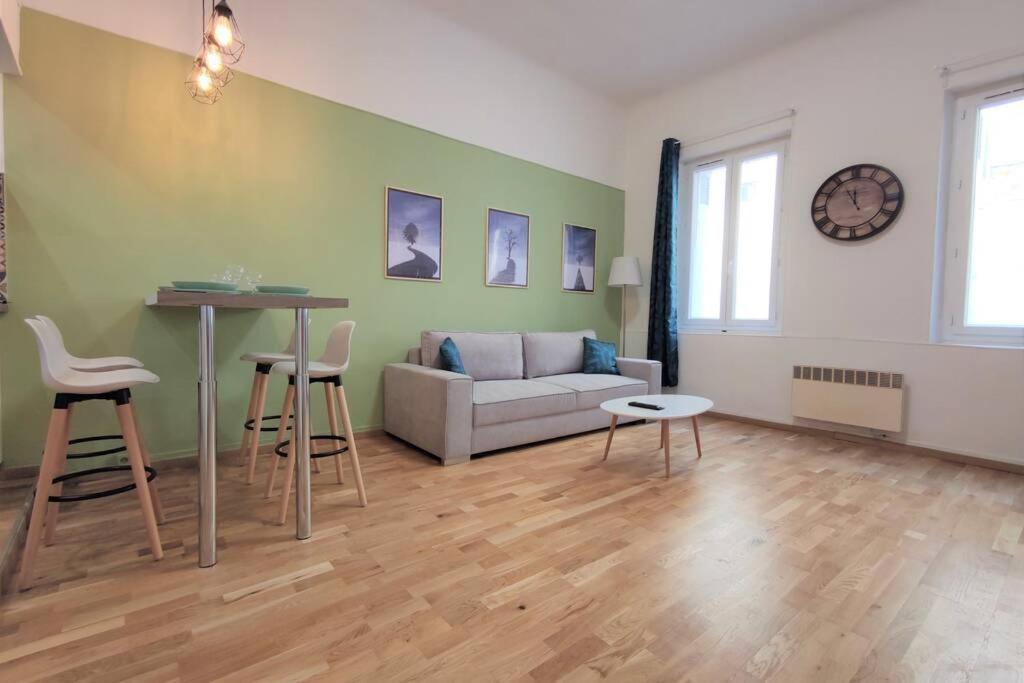 Appartement Joli T2 proche Vieux-port, Terrasses du port et Metro Joliette à Marseille Extérieur photo
