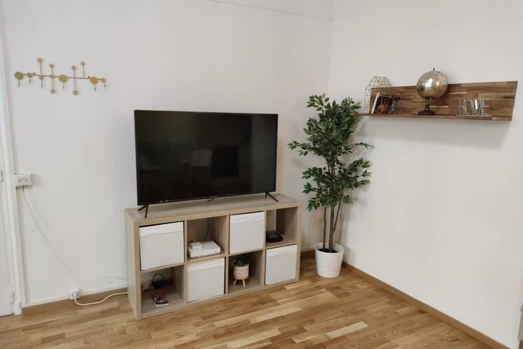 Appartement Joli T2 proche Vieux-port, Terrasses du port et Metro Joliette à Marseille Extérieur photo