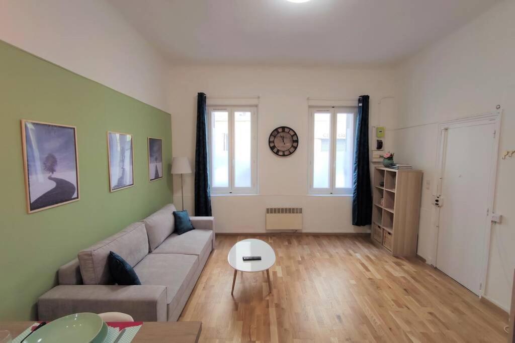Appartement Joli T2 proche Vieux-port, Terrasses du port et Metro Joliette à Marseille Extérieur photo