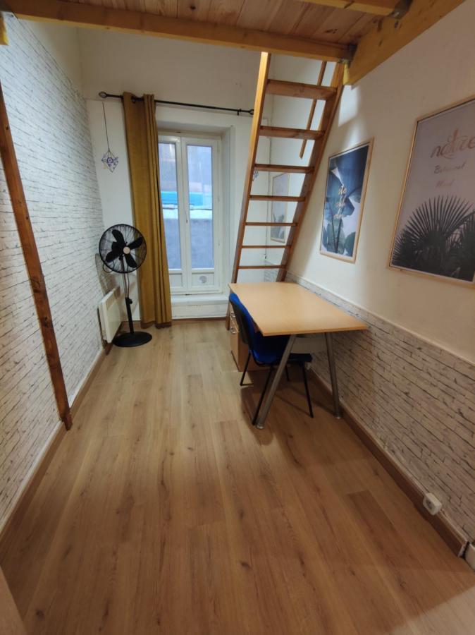 Appartement Joli T2 proche Vieux-port, Terrasses du port et Metro Joliette à Marseille Extérieur photo